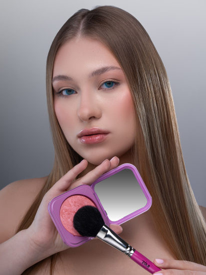 ZOLA Румяна Velvet Blush Glow 01 Кораловий Сон Dream Coral - фото №4 