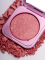 ZOLA Румяна Velvet Blush Glow 04 Ніжна троянда Soft Rose - фото №6